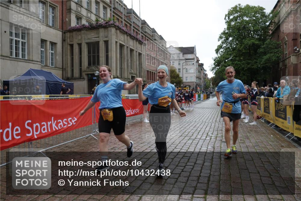 13.09.2026 - Kiel Lauf Yannick Fuchs http://msf.ph/oto/10432438 13.09.2026 11:22:14 Ziel 5953, 7755, 8014, 1305, 5917, 7737, 5953, 7755, 8014 meine-sportfotos.de