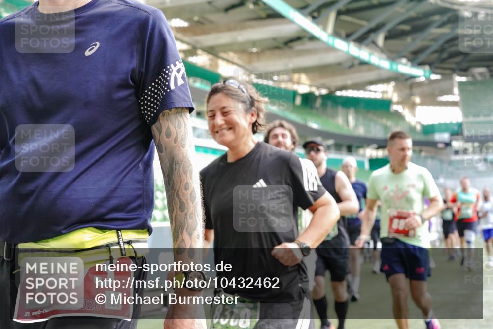 13.09.2026 - 21. swb-Marathon Bremen Michael Burmester http://msf.ph/oto/10432462 13.09.2026 13:29:43 Laufen im Stadion 171, 220, 297, 405, 422, 476, 685, 729, 754, 767, 986, 1079, 1217, 1242, 1270, 1298, 1325, 1384, 1615, 1633, 1634, 1741, 1777, 1810, 1811, 1886, 1983, 2238, 2242, 2249, 2263, 2326, 2365, 2436, 2449, 2472, 2546, 2574, 2593, 2615, 2738, 2740, 2743, 2830, 2862, 2868, 2869, 2871, 2924, 2991, 3020, 3053, 3061, 3129, 3154, 3227, 3238, 3274, 3286, 3321, 3361, 3563, 3594, 3595, 3605, 3678, 3694, 3755, 3758, 3798, 3826, 3853, 3898, 3929, 3953, 3965, 3971, 3987, 4011, 4056, 4108 meine-sportfotos.de