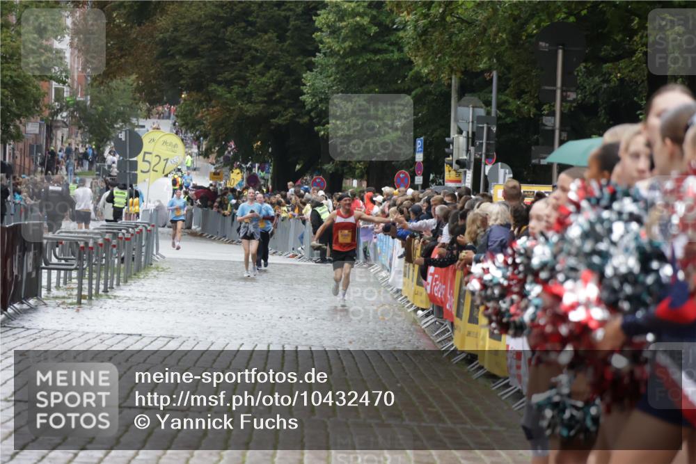 13.09.2026 - Kiel Lauf Yannick Fuchs http://msf.ph/oto/10432470 13.09.2026 11:22:21 Ziel 5917, 1305, 7737, 5953, 7755, 8014 meine-sportfotos.de