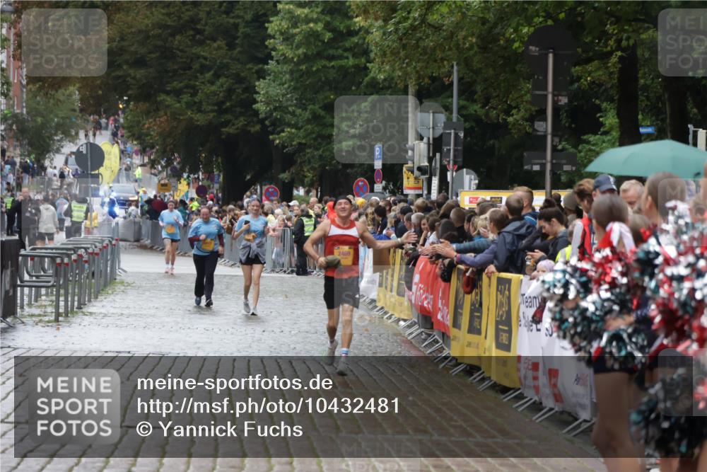 13.09.2026 - Kiel Lauf Yannick Fuchs http://msf.ph/oto/10432481 13.09.2026 11:22:30 Ziel 1305, 5917, 7737 meine-sportfotos.de