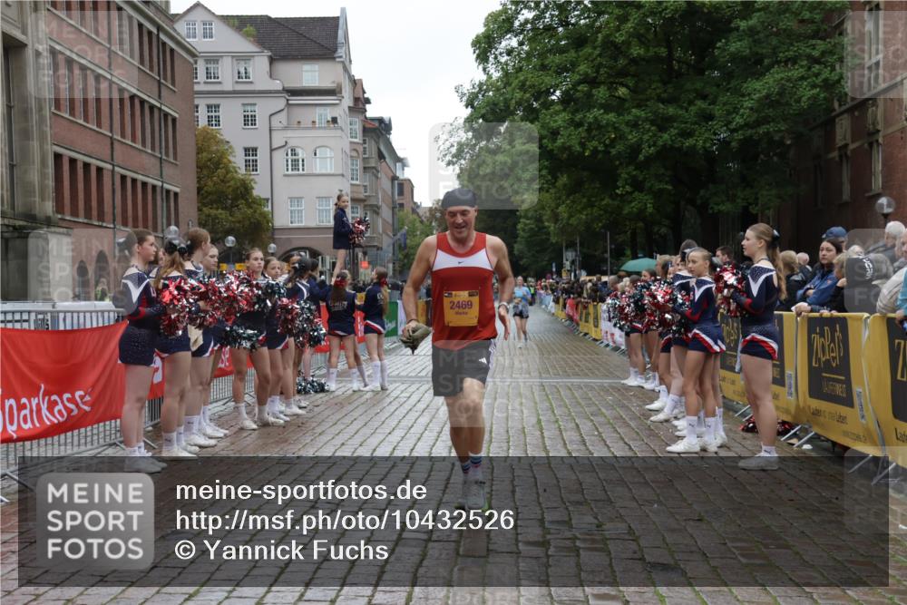 13.09.2026 - Kiel Lauf Yannick Fuchs http://msf.ph/oto/10432526 13.09.2026 11:22:46 Ziel 1305, 5917, 7737 meine-sportfotos.de