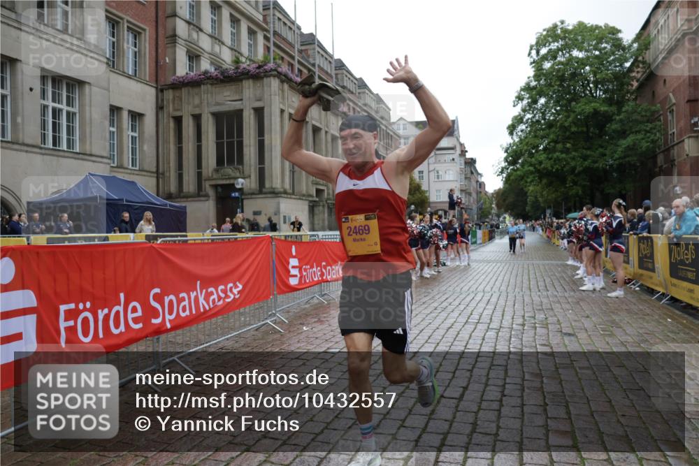 13.09.2026 - Kiel Lauf Yannick Fuchs http://msf.ph/oto/10432557 13.09.2026 11:22:48 Ziel 1305, 5917, 7737 meine-sportfotos.de