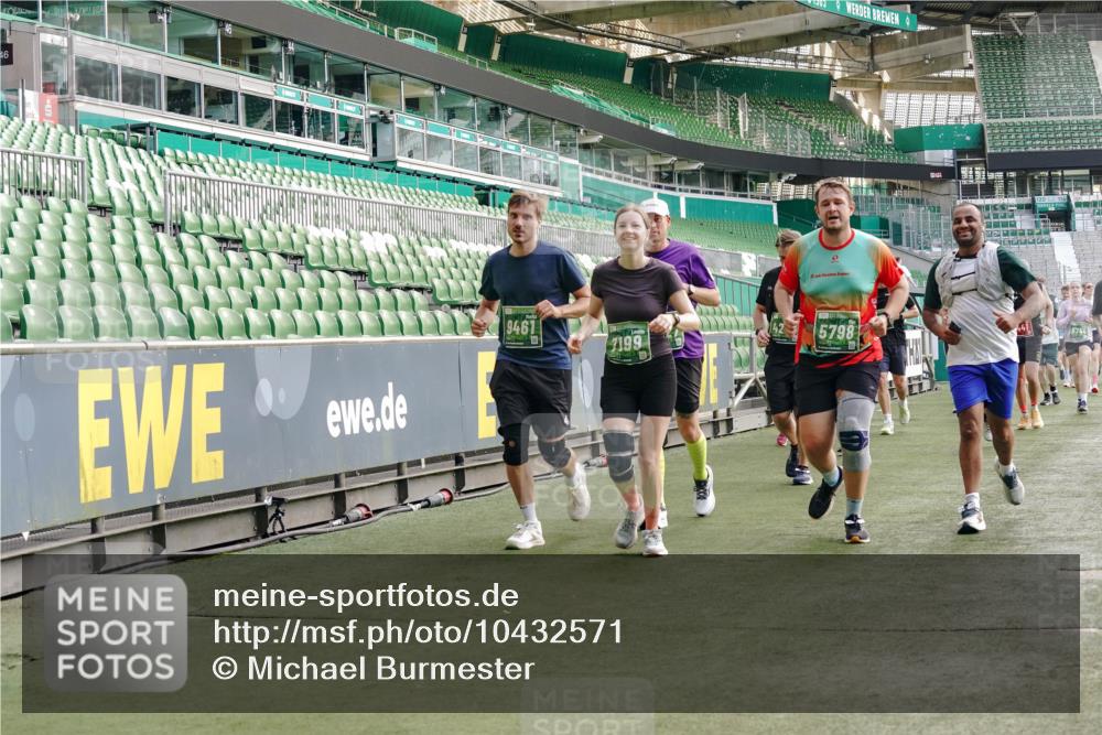 13.09.2026 - 21. swb-Marathon Bremen Michael Burmester http://msf.ph/oto/10432571 13.09.2026 13:29:47 Laufen im Stadion 171, 220, 297, 405, 422, 476, 685, 729, 754, 767, 986, 1079, 1217, 1242, 1270, 1298, 1325, 1384, 1615, 1633, 1634, 1741, 1777, 1810, 1811, 1886, 1983, 2238, 2242, 2249, 2263, 2326, 2365, 2436, 2449, 2472, 2546, 2574, 2593, 2615, 2738, 2740, 2743, 2830, 2862, 2868, 2869, 2871, 2924, 2991, 2994, 3020, 3053, 3061, 3129, 3154, 3227, 3238, 3274, 3286, 3321, 3361, 3563, 3594, 3595, 3605, 3678, 3694, 3755, 3758, 3798, 3853, 3876, 3898, 3929, 3953, 3965, 3971, 3987, 4011, 4056, 4108 meine-sportfotos.de