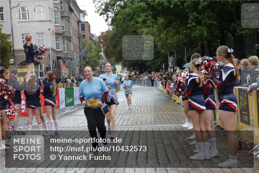 13.09.2026 - Kiel Lauf Yannick Fuchs http://msf.ph/oto/10432573 13.09.2026 11:22:54 Ziel 1305, 5917, 7737 meine-sportfotos.de