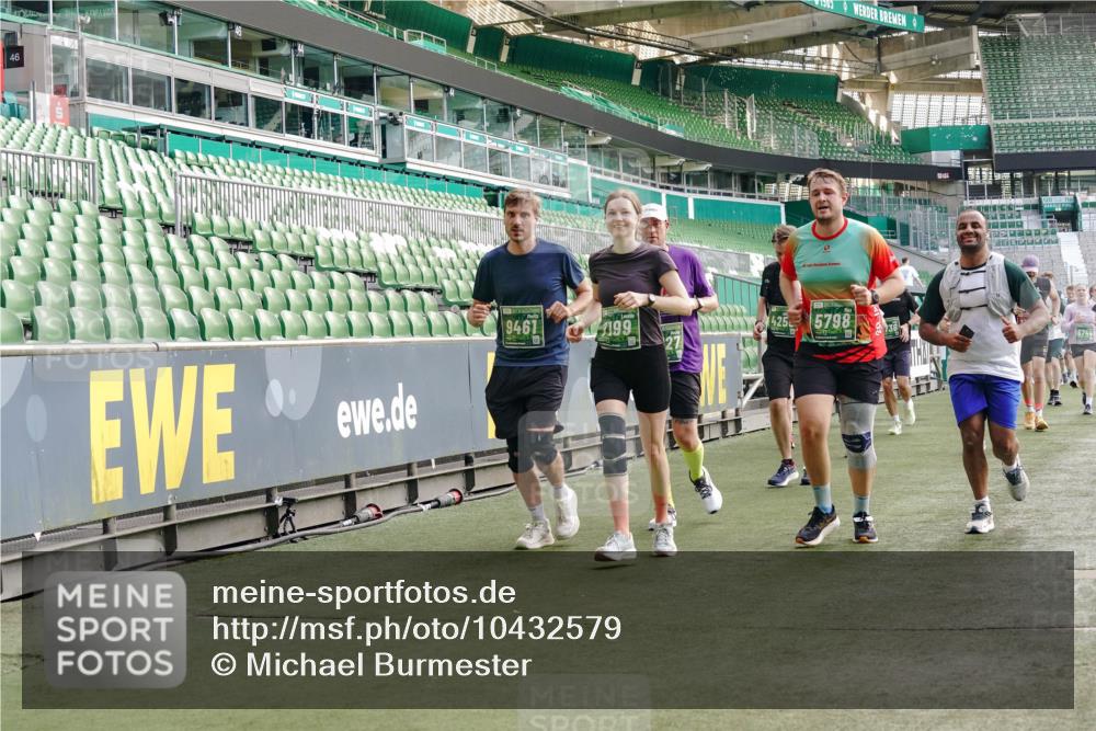 13.09.2026 - 21. swb-Marathon Bremen Michael Burmester http://msf.ph/oto/10432579 13.09.2026 13:29:47 Laufen im Stadion 171, 220, 297, 405, 422, 476, 685, 729, 754, 767, 986, 1079, 1217, 1242, 1270, 1298, 1325, 1384, 1615, 1633, 1634, 1741, 1777, 1810, 1811, 1886, 1983, 2238, 2242, 2249, 2263, 2326, 2365, 2436, 2449, 2472, 2546, 2574, 2593, 2615, 2738, 2740, 2743, 2830, 2862, 2868, 2869, 2871, 2924, 2991, 2994, 3020, 3053, 3061, 3129, 3154, 3227, 3238, 3274, 3286, 3321, 3361, 3563, 3594, 3595, 3605, 3678, 3694, 3755, 3758, 3798, 3853, 3876, 3898, 3929, 3953, 3965, 3971, 3987, 4011, 4056, 4108 meine-sportfotos.de