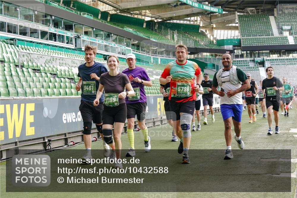 13.09.2026 - 21. swb-Marathon Bremen Michael Burmester http://msf.ph/oto/10432588 13.09.2026 13:29:48 Laufen im Stadion 171, 220, 297, 405, 422, 476, 685, 729, 754, 767, 986, 1079, 1217, 1242, 1270, 1298, 1325, 1384, 1615, 1633, 1634, 1741, 1777, 1810, 1811, 1886, 1983, 2238, 2242, 2249, 2263, 2326, 2365, 2436, 2449, 2472, 2546, 2574, 2593, 2615, 2738, 2740, 2743, 2830, 2862, 2868, 2869, 2871, 2924, 2991, 2994, 3020, 3053, 3061, 3129, 3154, 3227, 3238, 3274, 3286, 3321, 3361, 3563, 3594, 3595, 3605, 3678, 3694, 3755, 3758, 3798, 3853, 3876, 3898, 3929, 3953, 3965, 3971, 3987, 4011, 4056, 4108 meine-sportfotos.de