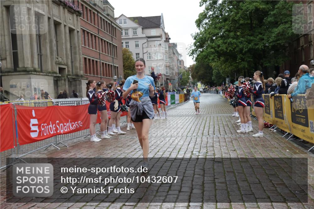13.09.2026 - Kiel Lauf Yannick Fuchs http://msf.ph/oto/10432607 13.09.2026 11:22:59 Ziel 1305, 5917, 7737, 1305, 5917 meine-sportfotos.de