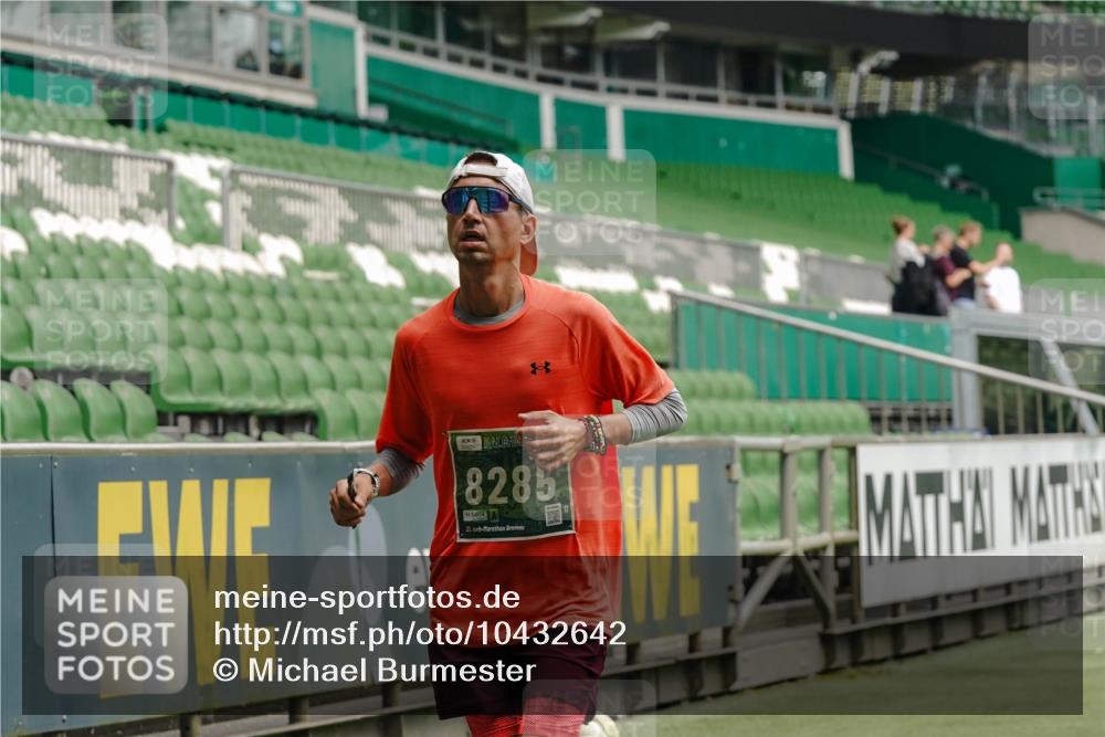 13.09.2026 - 21. swb-Marathon Bremen Michael Burmester http://msf.ph/oto/10432642 13.09.2026 12:30:16 Laufen im Stadion 314, 520, 547, 858, 934, 1168, 1214, 1357, 1453, 1639, 5212, 6485, 103, 206, 238, 322, 420, 447, 841, 875, 1187, 1352, 1840, 2032, 2044, 2143 meine-sportfotos.de