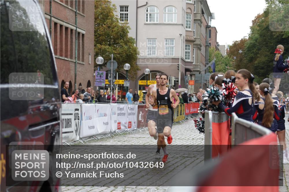 13.09.2026 - Kiel Lauf Yannick Fuchs http://msf.ph/oto/10432649 13.09.2026 11:23:34 Ziel 11523 meine-sportfotos.de