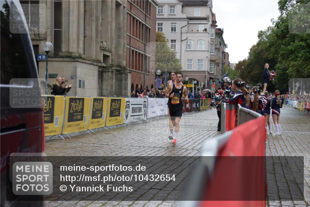 13.09.2026 - Kiel Lauf Yannick Fuchs http://msf.ph/oto/10432654 13.09.2026 11:23:35 Ziel 11523 meine-sportfotos.de