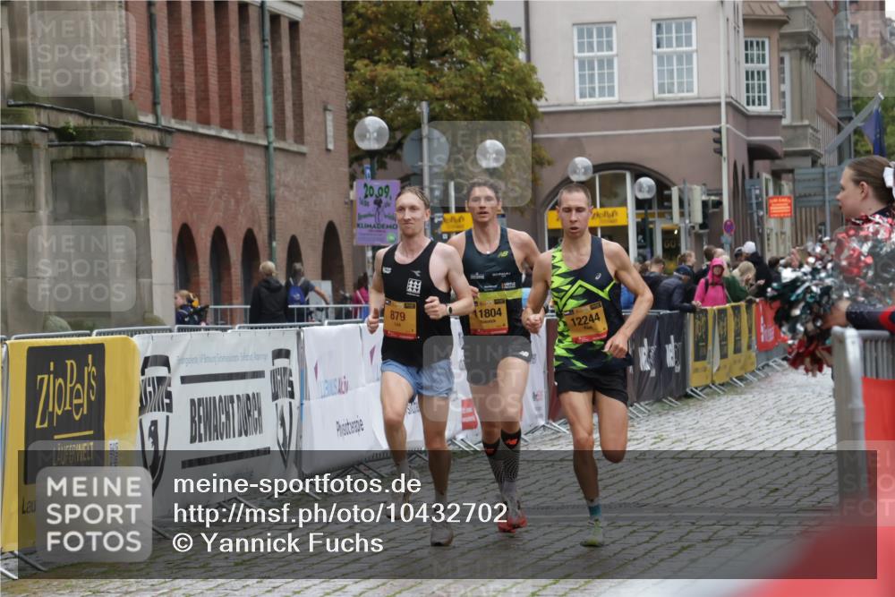 13.09.2026 - Kiel Lauf Yannick Fuchs http://msf.ph/oto/10432702 13.09.2026 11:23:56 Ziel 7002, 11523, 2032, 7693 meine-sportfotos.de