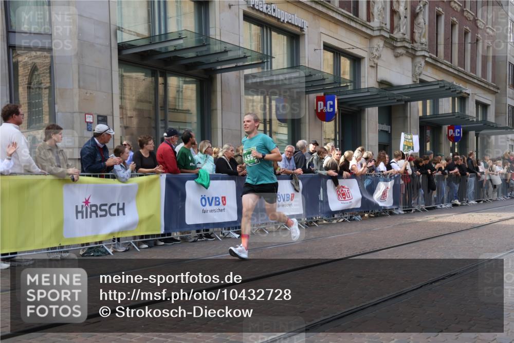 13.09.2026 - 21. swb-Marathon Bremen Strokosch-Dieckow http://msf.ph/oto/10432728 13.09.2026 13:12:16 Ziel 899, 1517, 2362, 2480, 3054, 3988, 4560, 4879, 5416, 6796, 7328, 8029, 8981, 9775, 9803, 13106, 493, 2444, 2447, 2820, 3336, 3362, 3703, 3830, 4283, 4698, 5940, 6107, 6739, 7521, 7621, 13013 meine-sportfotos.de