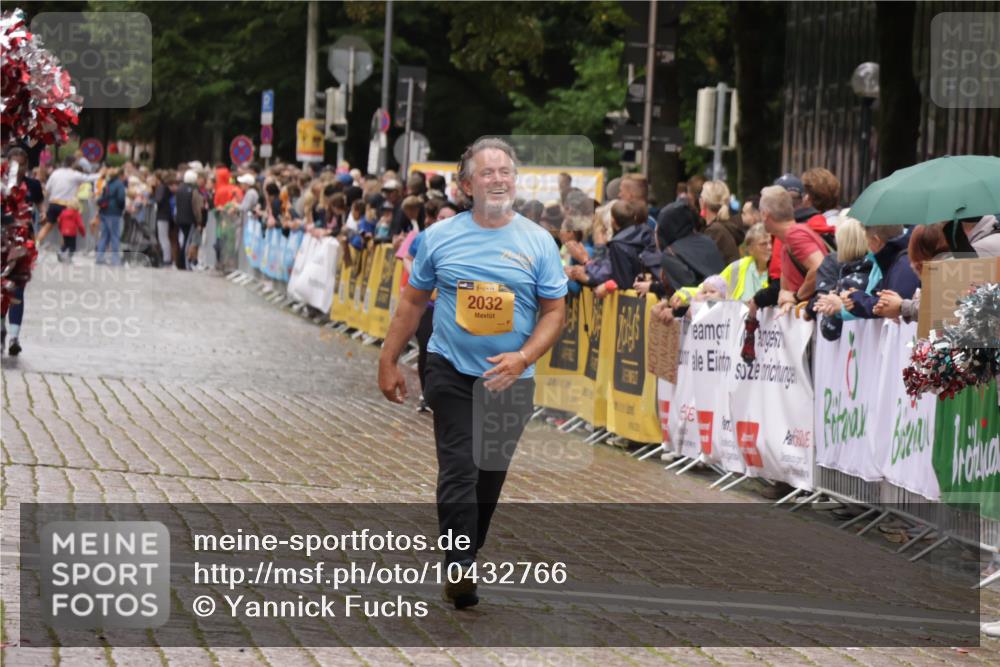 13.09.2026 - Kiel Lauf Yannick Fuchs http://msf.ph/oto/10432766 13.09.2026 11:24:32 Ziel 1723, 2032, 7002, 7693, 7002 meine-sportfotos.de
