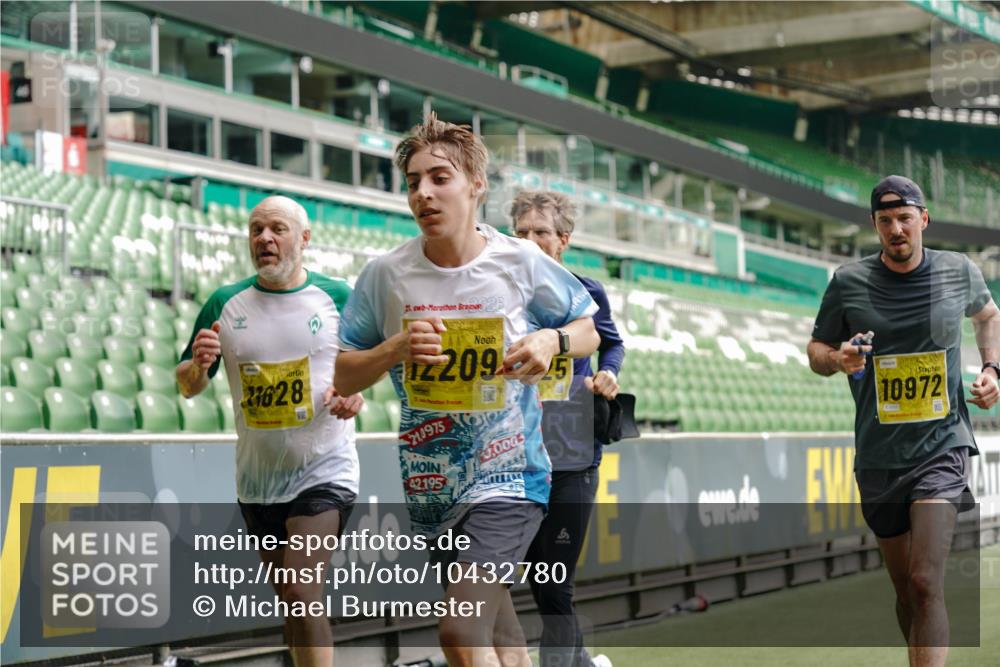 13.09.2026 - 21. swb-Marathon Bremen Michael Burmester http://msf.ph/oto/10432780 13.09.2026 10:24:04 Laufen im Stadion 10235, 10328, 10337, 10341, 10441, 10520, 10575, 10592, 10593, 10618, 10632, 10775, 10782, 10972, 11042, 11127, 11143, 11198, 11201, 11227, 11373, 11426, 11442, 11527, 11607, 11628, 11630, 11632, 11704, 11713, 11721, 11779, 11826, 11895, 11903, 12053, 12144, 12209, 12246, 12281, 12339, 12370, 12395, 12404, 12406, 12426, 12442, 12468, 12469, 12477, 12525, 13513, 13520, 13556, 13563, 13566, 13580, 13585, 13586, 13616, 13642 meine-sportfotos.de