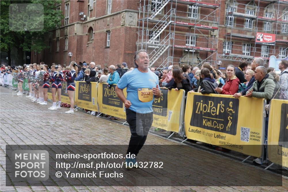 13.09.2026 - Kiel Lauf Yannick Fuchs http://msf.ph/oto/10432782 13.09.2026 11:24:40 Ziel 1723, 2032, 7693, 2032, 7002 meine-sportfotos.de