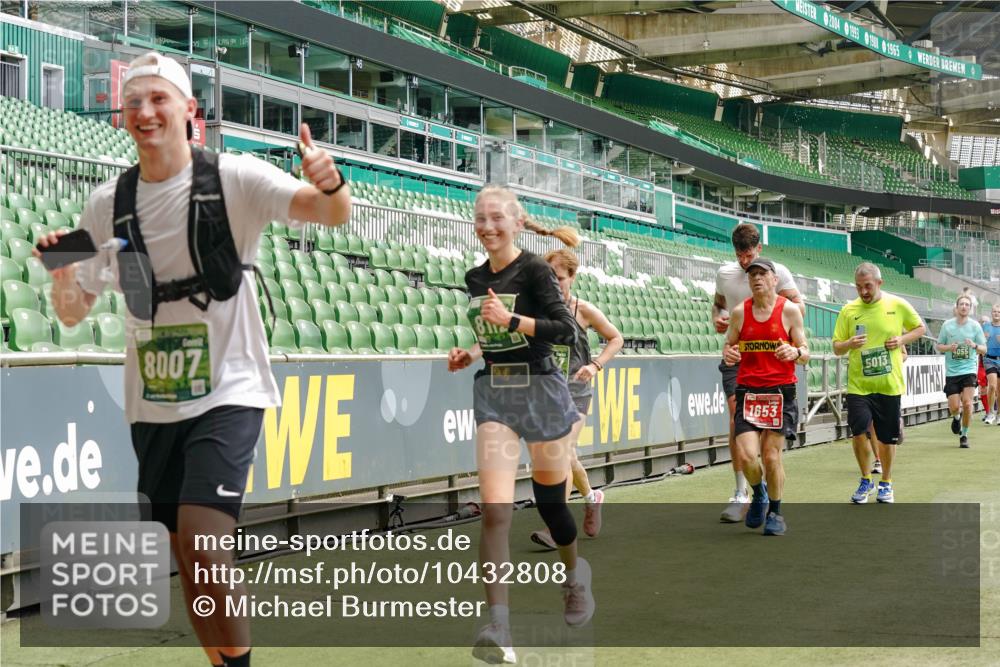 13.09.2026 - 21. swb-Marathon Bremen Michael Burmester http://msf.ph/oto/10432808 13.09.2026 13:04:46 Laufen im Stadion 178, 209, 210, 244, 323, 488, 534, 536, 565, 596, 647, 725, 881, 900, 1073, 1239, 1243, 1307, 1308, 1343, 1373, 1456, 1458, 1479, 1627, 1649, 1653, 1656, 1687, 1771, 1780, 1914, 1932, 1941, 2023, 2089, 2126, 2223, 2241, 2301, 2369, 2430, 2434, 2452, 2602, 2625, 2723, 2742, 2764, 2851, 2867, 2872, 2891, 2910, 2919, 2934, 2957, 2959, 2977, 2985, 3028, 3030, 3217, 3278, 3320, 3343, 3402, 3419, 3425, 3444, 3454, 3485, 3510, 3521, 3579, 3597, 3618, 3796, 3846, 3859, 3909, 242 meine-sportfotos.de