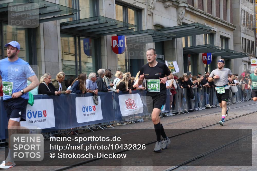 13.09.2026 - 21. swb-Marathon Bremen Strokosch-Dieckow http://msf.ph/oto/10432826 13.09.2026 13:12:22 Ziel 1513, 1517, 2350, 2362, 2480, 3054, 3988, 4560, 4605, 4879, 5416, 6796, 8029, 9775, 9803, 13106, 493, 899, 2447, 2820, 3336, 3362, 3703, 3830, 4283, 5940, 6107, 6739, 7328, 7521, 7621, 8981, 13013 meine-sportfotos.de