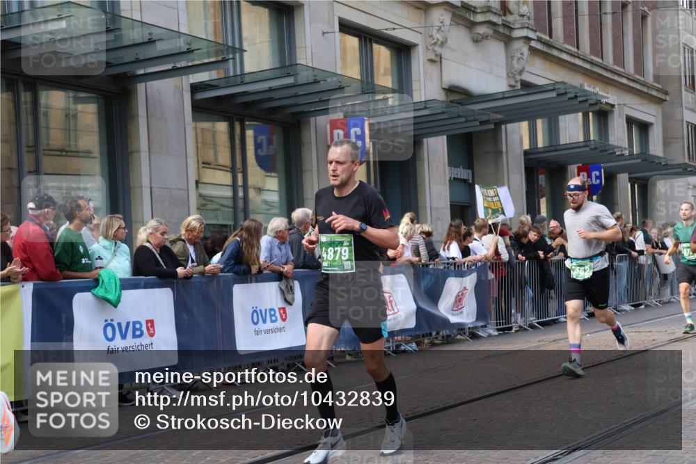 13.09.2026 - 21. swb-Marathon Bremen Strokosch-Dieckow http://msf.ph/oto/10432839 13.09.2026 13:12:22 Ziel 1513, 1517, 2350, 2362, 2480, 3054, 3988, 4560, 4605, 4879, 5416, 6796, 8029, 9775, 9803, 13106, 493, 899, 2447, 2820, 3336, 3362, 3703, 3830, 4283, 5940, 6107, 6739, 7328, 7521, 7621, 8981, 13013 meine-sportfotos.de