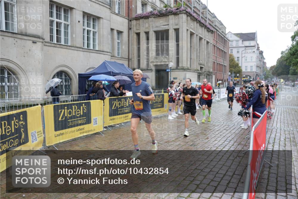 13.09.2026 - Kiel Lauf Yannick Fuchs http://msf.ph/oto/10432854 13.09.2026 11:41:12 Ziel  meine-sportfotos.de