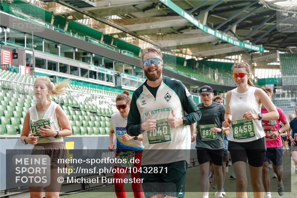13.09.2026 - 21. swb-Marathon Bremen Michael Burmester http://msf.ph/oto/10432871 13.09.2026 13:29:59 Laufen im Stadion 171, 220, 297, 405, 422, 476, 685, 729, 754, 767, 806, 986, 1079, 1217, 1242, 1270, 1384, 1615, 1633, 1634, 1777, 1810, 1811, 1886, 1983, 2238, 2242, 2249, 2263, 2326, 2365, 2436, 2449, 2546, 2593, 2615, 2637, 2719, 2738, 2740, 2830, 2862, 2868, 2869, 2871, 2918, 2924, 2991, 2994, 3020, 3053, 3129, 3227, 3238, 3274, 3286, 3321, 3361, 3563, 3594, 3595, 3605, 3678, 3755, 3758, 3798, 3876, 3898, 3929, 3953, 3965, 3971, 3987, 4011, 4056 meine-sportfotos.de