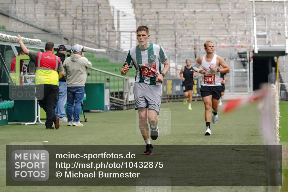 13.09.2026 - 21. swb-Marathon Bremen Michael Burmester http://msf.ph/oto/10432875 13.09.2026 12:31:33 Laufen im Stadion 417, 482, 573, 668, 943, 1020, 1126, 1168, 1214, 1357, 1453, 1507, 1639, 2100, 4474, 5212, 6485, 6507, 8044, 8285, 103, 238, 358, 420, 553, 574, 649, 719, 959, 1161, 1253, 1256, 1352, 1391, 1428, 1525, 1724, 1783, 1917, 2032, 3662, 4264 meine-sportfotos.de