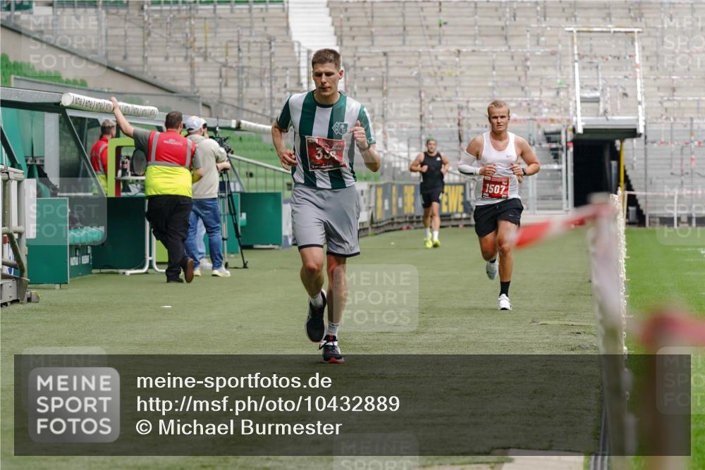 13.09.2026 - 21. swb-Marathon Bremen Michael Burmester http://msf.ph/oto/10432889 13.09.2026 12:31:35 Laufen im Stadion 417, 482, 573, 668, 943, 1020, 1126, 1168, 1214, 1357, 1453, 1507, 1639, 2100, 4474, 5212, 6485, 6507, 8044, 8285, 103, 358, 420, 553, 574, 649, 719, 959, 1161, 1253, 1256, 1352, 1391, 1428, 1525, 1724, 1783, 1917, 2032, 3662, 4264 meine-sportfotos.de