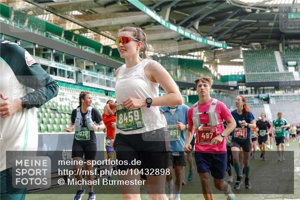 13.09.2026 - 21. swb-Marathon Bremen Michael Burmester http://msf.ph/oto/10432898 13.09.2026 13:30:00 Laufen im Stadion 171, 220, 297, 405, 422, 476, 685, 729, 754, 767, 806, 986, 1079, 1217, 1242, 1270, 1384, 1615, 1633, 1634, 1777, 1810, 1811, 1886, 1983, 2216, 2238, 2242, 2249, 2263, 2326, 2365, 2436, 2449, 2546, 2593, 2615, 2637, 2719, 2738, 2740, 2830, 2862, 2868, 2869, 2871, 2918, 2924, 2991, 2994, 3020, 3053, 3101, 3129, 3227, 3238, 3274, 3286, 3321, 3361, 3563, 3594, 3595, 3605, 3678, 3755, 3758, 3798, 3876, 3898, 3929, 3953, 3965, 3971, 3987, 4011, 4056 meine-sportfotos.de