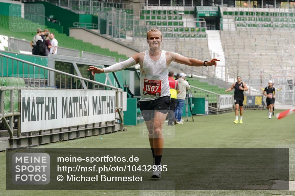 13.09.2026 - 21. swb-Marathon Bremen Michael Burmester http://msf.ph/oto/10432935 13.09.2026 12:31:41 Laufen im Stadion 417, 482, 573, 668, 943, 1020, 1126, 1168, 1214, 1357, 1507, 1639, 2100, 4474, 5212, 6485, 6507, 8044, 8285, 103, 358, 420, 553, 574, 649, 719, 959, 1161, 1253, 1256, 1352, 1391, 1428, 1525, 1724, 1783, 1917, 2032, 3662, 4264 meine-sportfotos.de