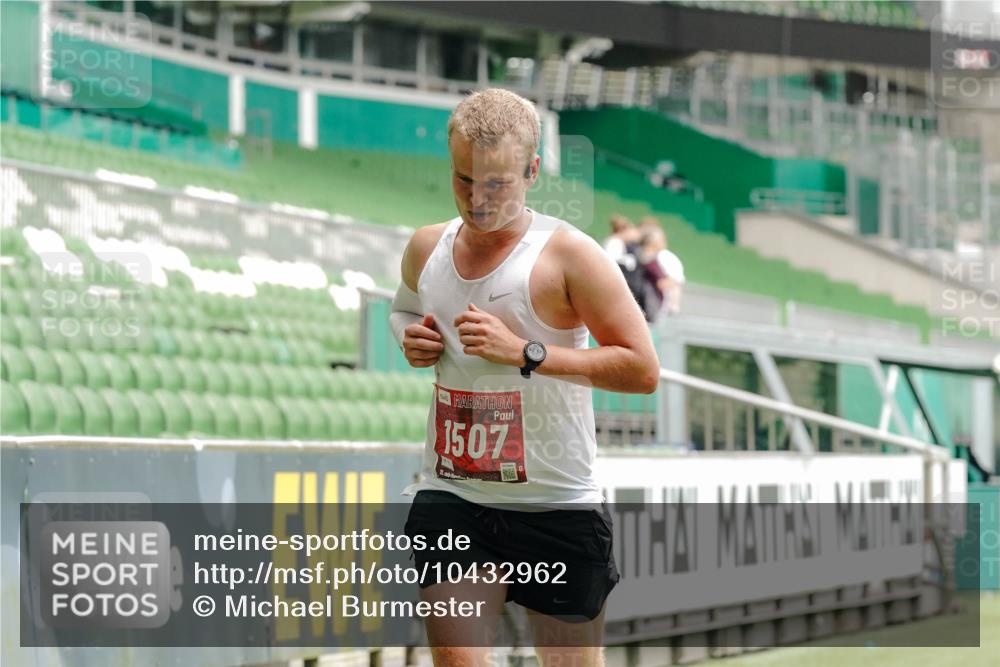 13.09.2026 - 21. swb-Marathon Bremen Michael Burmester http://msf.ph/oto/10432962 13.09.2026 12:31:43 Laufen im Stadion 417, 482, 573, 668, 943, 1020, 1126, 1168, 1214, 1357, 1507, 1639, 2100, 4474, 5212, 6485, 6507, 8044, 8285, 103, 358, 420, 553, 574, 649, 719, 959, 1161, 1253, 1256, 1352, 1391, 1428, 1525, 1724, 1783, 1917, 2032, 3662, 4264 meine-sportfotos.de
