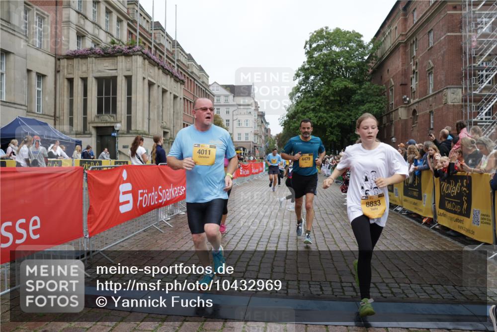 13.09.2026 - Kiel Lauf Yannick Fuchs http://msf.ph/oto/10432969 13.09.2026 09:47:40 Ziel 390, 466, 591, 3373, 4011, 4400, 4479, 4480, 4952, 5517, 6696, 7767, 8503, 8540, 8777, 8833, 9528, 9697, 10789, 544, 1235, 1324, 2587, 2870, 3192, 3629, 5167, 6072, 6575, 6639, 7461, 8231, 8524, 8540, 8777, 9091, 9634, 9936, 10076, 10224, 10555, 10742, 10744, 11862, 11964, 12635, 122, 218, 1743, 2241, 2755, 3735, 3812, 4103, 4225, 4288, 4365, 4460, 4710, 5215, 6078, 6809, 6942, 7258, 8096, 10823, 11396, 11654, 12007, 12099, 12167, 12393, 2759 meine-sportfotos.de
