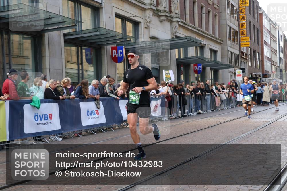 13.09.2026 - 21. swb-Marathon Bremen Strokosch-Dieckow http://msf.ph/oto/10432983 13.09.2026 13:12:29 Ziel 1513, 2350, 2362, 2442, 2801, 2858, 3054, 3988, 4605, 4879, 5379, 5965, 6796, 8029, 8798, 9775, 9803, 13106, 13140, 899, 1517, 2480, 3362, 3830, 4560, 5416, 5940, 6107, 6796, 7328, 7521, 8981, 13013 meine-sportfotos.de