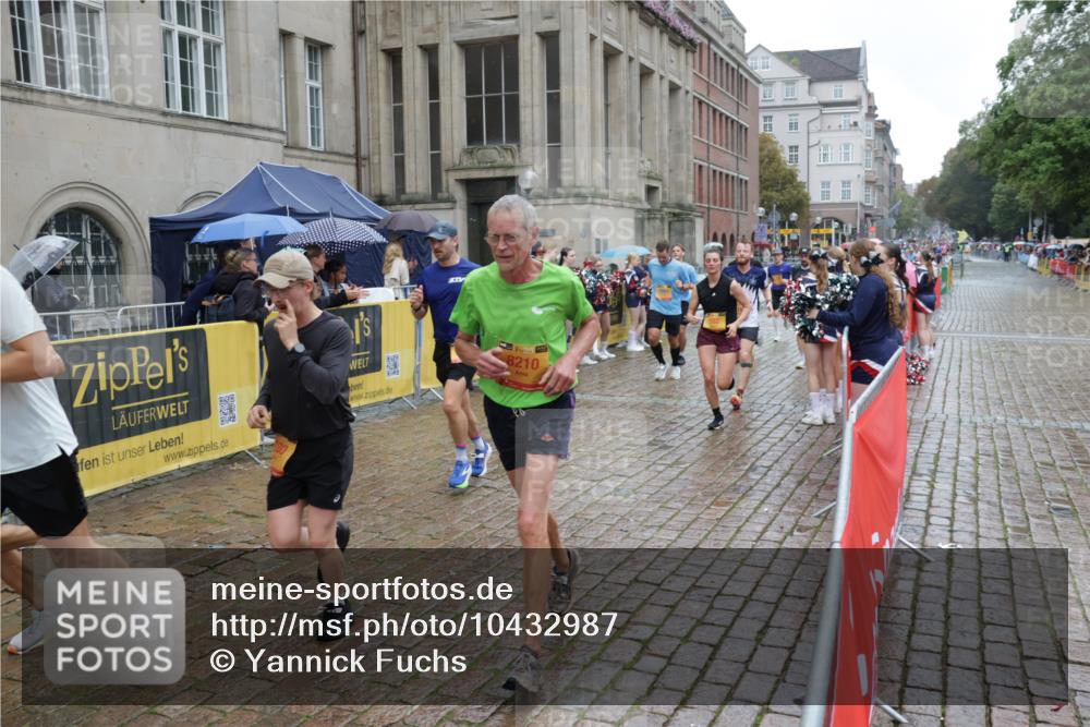 13.09.2026 - Kiel Lauf Yannick Fuchs http://msf.ph/oto/10432987 13.09.2026 11:41:30 Ziel 2430, 3629, 5774, 6895, 7247 meine-sportfotos.de