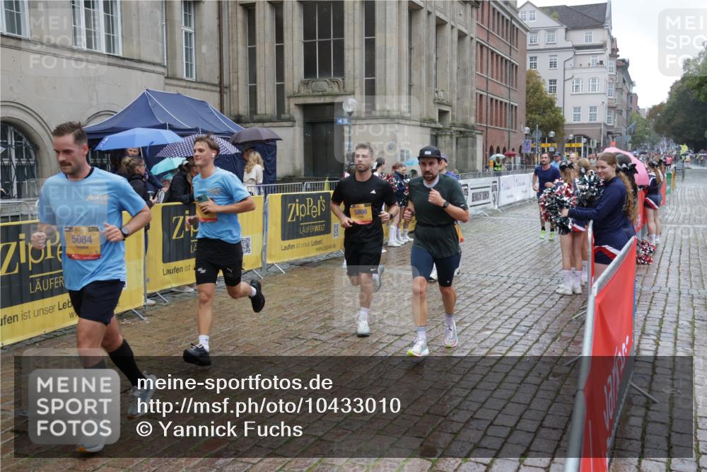 13.09.2026 - Kiel Lauf Yannick Fuchs http://msf.ph/oto/10433010 13.09.2026 11:41:33 Ziel 2430, 3629, 5774, 6895, 7247 meine-sportfotos.de