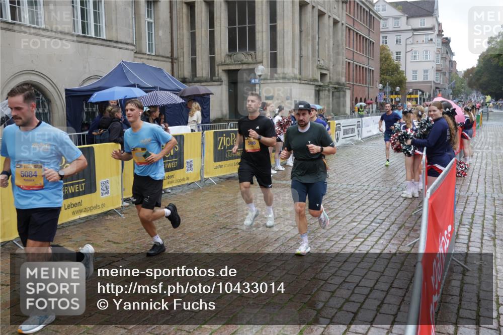 13.09.2026 - Kiel Lauf Yannick Fuchs http://msf.ph/oto/10433014 13.09.2026 11:41:33 Ziel 2430, 3629, 5774, 6895, 7247 meine-sportfotos.de