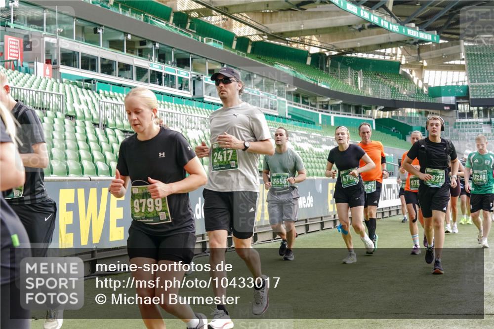 13.09.2026 - 21. swb-Marathon Bremen Michael Burmester http://msf.ph/oto/10433017 13.09.2026 13:30:04 Laufen im Stadion 171, 297, 405, 422, 476, 639, 685, 729, 754, 767, 806, 986, 1217, 1242, 1270, 1384, 1615, 1633, 1634, 1777, 1810, 1811, 1886, 1983, 2216, 2238, 2242, 2249, 2263, 2326, 2368, 2372, 2436, 2449, 2546, 2593, 2615, 2637, 2719, 2738, 2740, 2830, 2862, 2868, 2869, 2871, 2918, 2924, 2991, 2994, 3020, 3053, 3101, 3129, 3227, 3238, 3274, 3286, 3321, 3361, 3563, 3594, 3595, 3605, 3678, 3755, 3758, 3798, 3873, 3876, 3898, 3929, 3953, 3965, 3971, 3987, 4011, 4056 meine-sportfotos.de