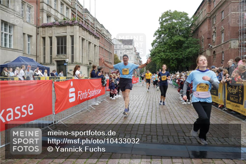13.09.2026 - Kiel Lauf Yannick Fuchs http://msf.ph/oto/10433032 13.09.2026 09:47:44 Ziel 390, 466, 3373, 3735, 4011, 4103, 4365, 4400, 4460, 4479, 4952, 6078, 7767, 8096, 8503, 8833, 9528, 9697, 11654, 12099, 544, 591, 1235, 1324, 2587, 2870, 3192, 3629, 4480, 5167, 5517, 6072, 6575, 6639, 6696, 7461, 8231, 8503, 8524, 8540, 8777, 9091, 9634, 9936, 10076, 10555, 10789, 11964, 12635, 122, 218, 366, 1713, 1743, 2241, 2755, 3812, 4225, 4288, 4467, 4710, 5215, 6242, 6809, 6942, 7258, 9694, 10823, 11396, 12007, 12167, 12393, 2587, 7461, 9091 meine-sportfotos.de