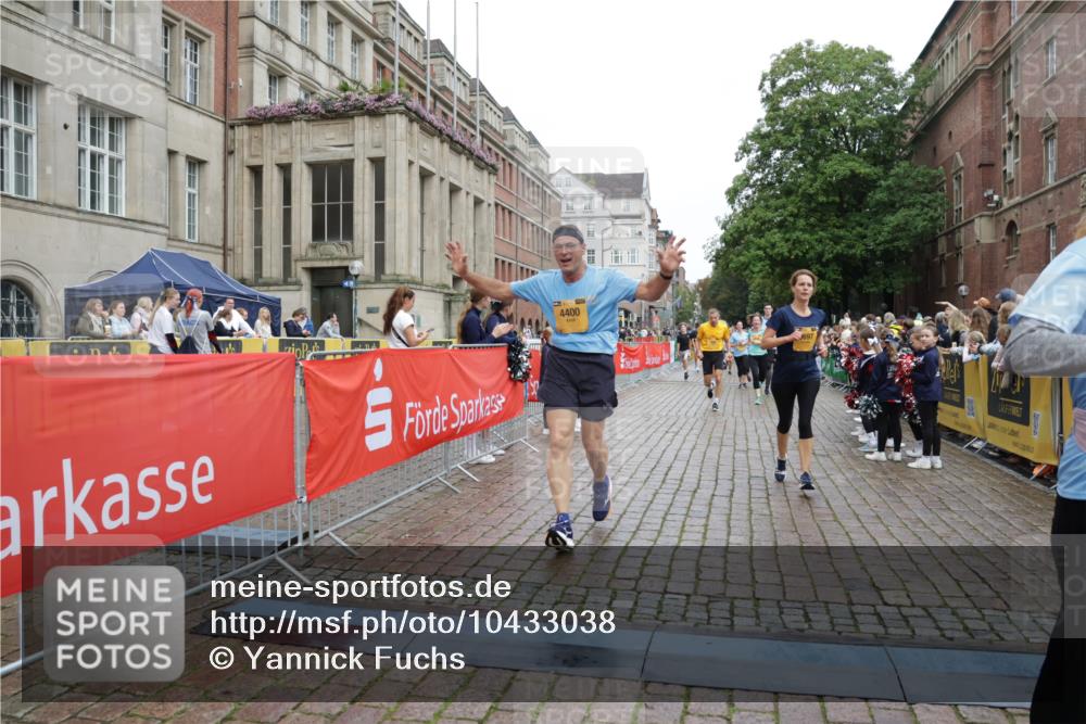 13.09.2026 - Kiel Lauf Yannick Fuchs http://msf.ph/oto/10433038 13.09.2026 09:47:44 Ziel 390, 466, 3373, 3735, 4011, 4103, 4365, 4400, 4460, 4479, 4952, 6078, 7767, 8096, 8503, 8833, 9528, 9697, 11654, 12099, 544, 591, 1235, 1324, 2587, 2870, 3192, 3629, 4480, 5167, 5517, 6072, 6575, 6639, 6696, 7461, 8231, 8503, 8524, 8540, 8777, 9091, 9634, 9936, 10076, 10555, 10789, 11964, 12635, 122, 218, 366, 1713, 1743, 2241, 2755, 3812, 4225, 4288, 4467, 4710, 5215, 6242, 6809, 6942, 7258, 9694, 10823, 11396, 12007, 12167, 12393, 2587, 7461, 9091 meine-sportfotos.de