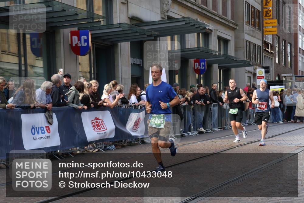 13.09.2026 - 21. swb-Marathon Bremen Strokosch-Dieckow http://msf.ph/oto/10433048 13.09.2026 13:12:32 Ziel 1513, 2350, 2362, 2442, 2559, 2801, 2858, 3988, 4605, 4879, 5379, 5965, 6349, 8029, 8798, 9217, 9775, 13106, 13140, 899, 1517, 2362, 2480, 3054, 3362, 3830, 4560, 4879, 5416, 6107, 6796, 7328, 7521, 8981, 9803, 13013 meine-sportfotos.de