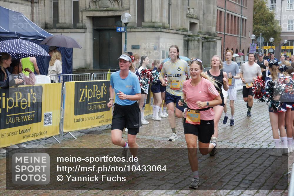 13.09.2026 - Kiel Lauf Yannick Fuchs http://msf.ph/oto/10433064 13.09.2026 11:41:41 Ziel 2430, 3629, 5774, 6895, 7247 meine-sportfotos.de