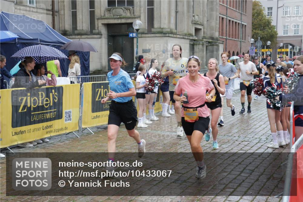 13.09.2026 - Kiel Lauf Yannick Fuchs http://msf.ph/oto/10433067 13.09.2026 11:41:41 Ziel 2430, 3629, 5774, 6895, 7247 meine-sportfotos.de