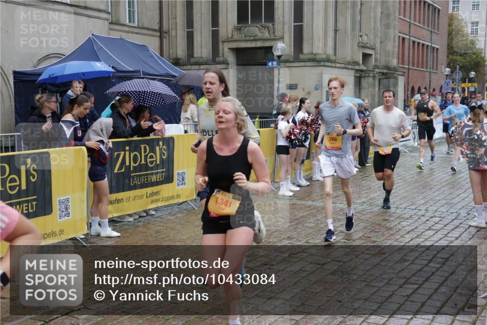 13.09.2026 - Kiel Lauf Yannick Fuchs http://msf.ph/oto/10433084 13.09.2026 11:41:43 Ziel 2430, 3629, 5774, 6895, 7247 meine-sportfotos.de