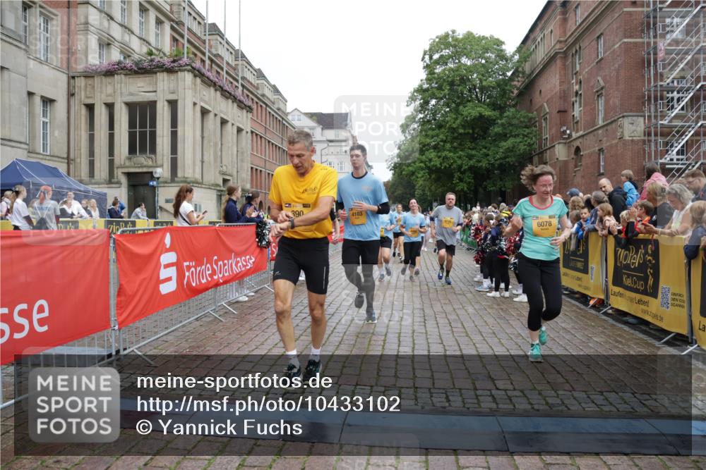 13.09.2026 - Kiel Lauf Yannick Fuchs http://msf.ph/oto/10433102 13.09.2026 09:47:48 Ziel 390, 1743, 2241, 3735, 3812, 4103, 4225, 4365, 4400, 4460, 4479, 4952, 5215, 6078, 6942, 8096, 9528, 9697, 10823, 11396, 11654, 12007, 12099, 12167, 466, 544, 591, 1235, 1324, 2870, 3192, 3373, 3629, 4011, 4479, 4480, 5167, 5517, 6072, 6575, 6639, 6696, 7767, 8231, 8503, 8524, 8540, 8777, 8833, 9528, 9634, 9936, 10076, 10555, 10789, 12635, 122, 218, 366, 1227, 1713, 2755, 4288, 4467, 4710, 6242, 6809, 7070, 7258, 8080, 9694, 12393, 1235, 2587, 5167, 7461, 8524, 9091, 10076 meine-sportfotos.de