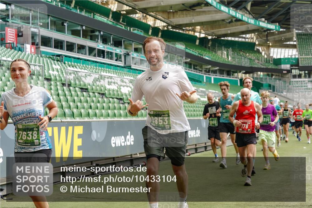 13.09.2026 - 21. swb-Marathon Bremen Michael Burmester http://msf.ph/oto/10433104 13.09.2026 13:04:50 Laufen im Stadion 178, 209, 210, 244, 323, 394, 488, 534, 536, 565, 596, 647, 725, 881, 891, 900, 1073, 1239, 1243, 1307, 1308, 1343, 1373, 1456, 1458, 1479, 1627, 1649, 1653, 1656, 1687, 1771, 1780, 1914, 1932, 1941, 2023, 2089, 2126, 2223, 2241, 2301, 2369, 2430, 2434, 2452, 2602, 2625, 2723, 2742, 2764, 2851, 2867, 2872, 2891, 2910, 2919, 2934, 2957, 2959, 2977, 2985, 3028, 3030, 3217, 3278, 3320, 3343, 3402, 3419, 3425, 3444, 3454, 3485, 3510, 3521, 3579, 3597, 3618, 3796, 3859, 3909, 242 meine-sportfotos.de