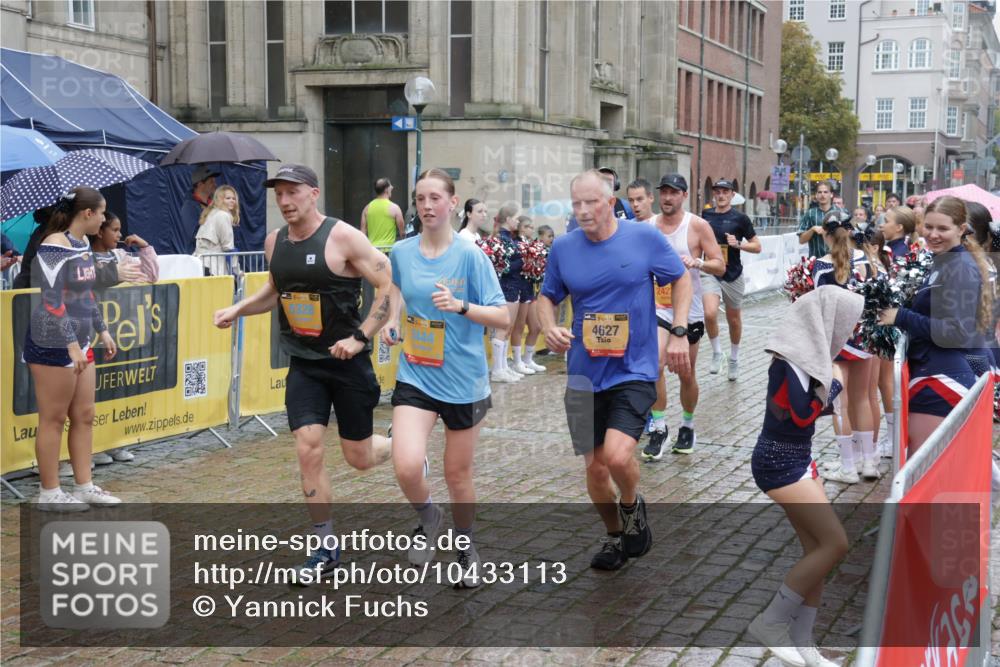 13.09.2026 - Kiel Lauf Yannick Fuchs http://msf.ph/oto/10433113 13.09.2026 11:41:46 Ziel 2430, 3629, 5774, 6895, 7247 meine-sportfotos.de