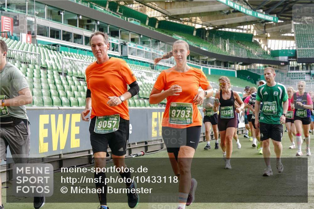 13.09.2026 - 21. swb-Marathon Bremen Michael Burmester http://msf.ph/oto/10433118 13.09.2026 13:30:08 Laufen im Stadion 122, 171, 224, 297, 405, 422, 476, 639, 685, 729, 754, 767, 806, 986, 1114, 1217, 1242, 1270, 1384, 1615, 1633, 1634, 1777, 1810, 1811, 1886, 1983, 2216, 2238, 2242, 2249, 2263, 2326, 2368, 2372, 2436, 2449, 2546, 2615, 2629, 2637, 2719, 2738, 2740, 2830, 2862, 2868, 2869, 2871, 2918, 2924, 2991, 2994, 3020, 3053, 3101, 3129, 3227, 3238, 3274, 3286, 3321, 3361, 3563, 3594, 3595, 3605, 3678, 3755, 3758, 3798, 3873, 3876, 3898, 3929, 3953, 3965, 3971, 3987, 4011, 4056 meine-sportfotos.de