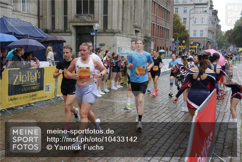 13.09.2026 - Kiel Lauf Yannick Fuchs http://msf.ph/oto/10433142 13.09.2026 11:41:51 Ziel 2430, 3629, 5774, 6895, 7247 meine-sportfotos.de