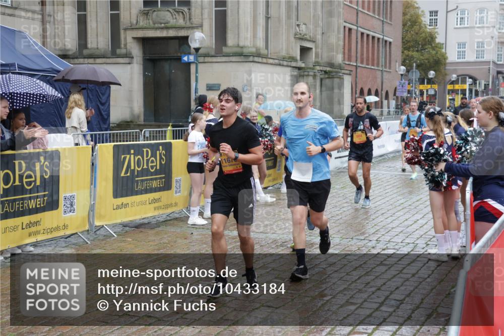 13.09.2026 - Kiel Lauf Yannick Fuchs http://msf.ph/oto/10433184 13.09.2026 11:42:00 Ziel 2430, 3629, 5774, 6895, 7247 meine-sportfotos.de