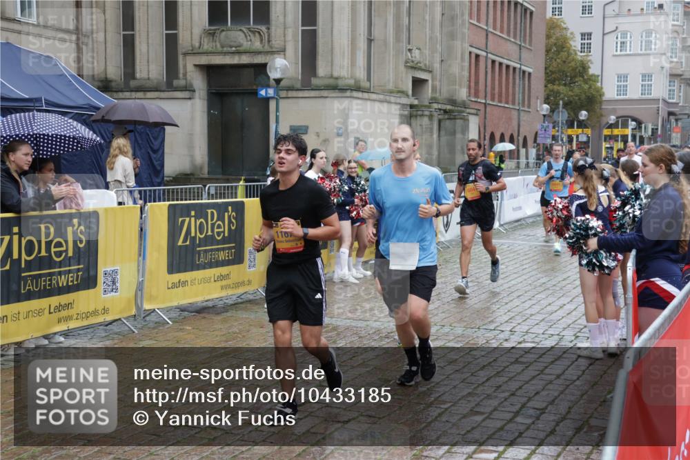 13.09.2026 - Kiel Lauf Yannick Fuchs http://msf.ph/oto/10433185 13.09.2026 11:42:00 Ziel 2430, 3629, 5774, 6895, 7247 meine-sportfotos.de