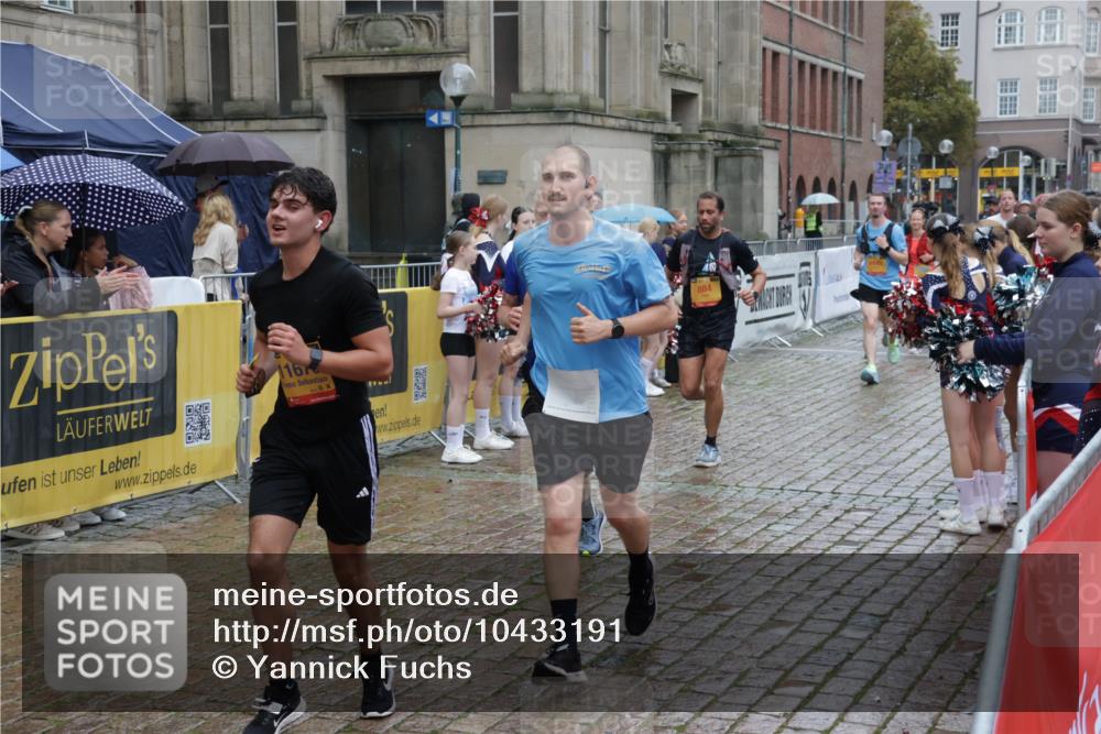 13.09.2026 - Kiel Lauf Yannick Fuchs http://msf.ph/oto/10433191 13.09.2026 11:42:00 Ziel 2430, 3629, 5774, 6895, 7247 meine-sportfotos.de