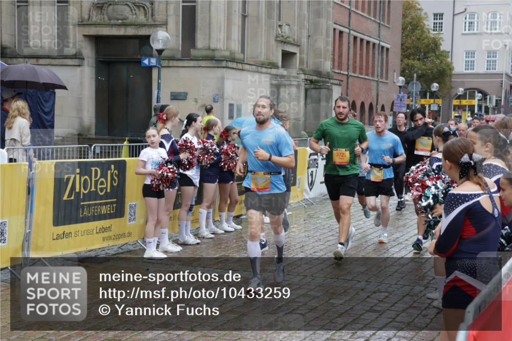 13.09.2026 - Kiel Lauf Yannick Fuchs http://msf.ph/oto/10433259 13.09.2026 11:42:22 Ziel 2430, 3629, 5774, 6895, 7247, 2430, 3629, 5774, 6895, 7247 meine-sportfotos.de